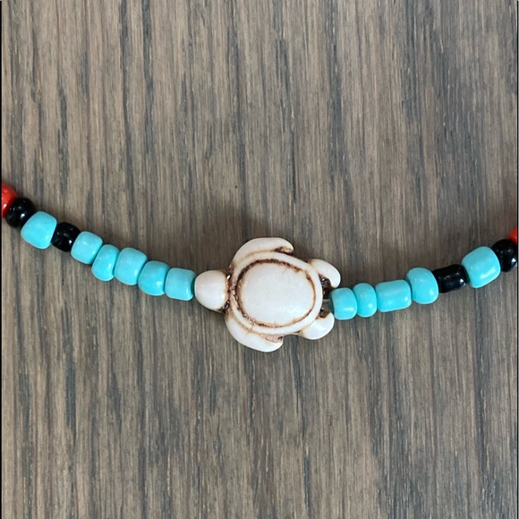 Multicolor turtle seed bead choker - Picture 3 of 3